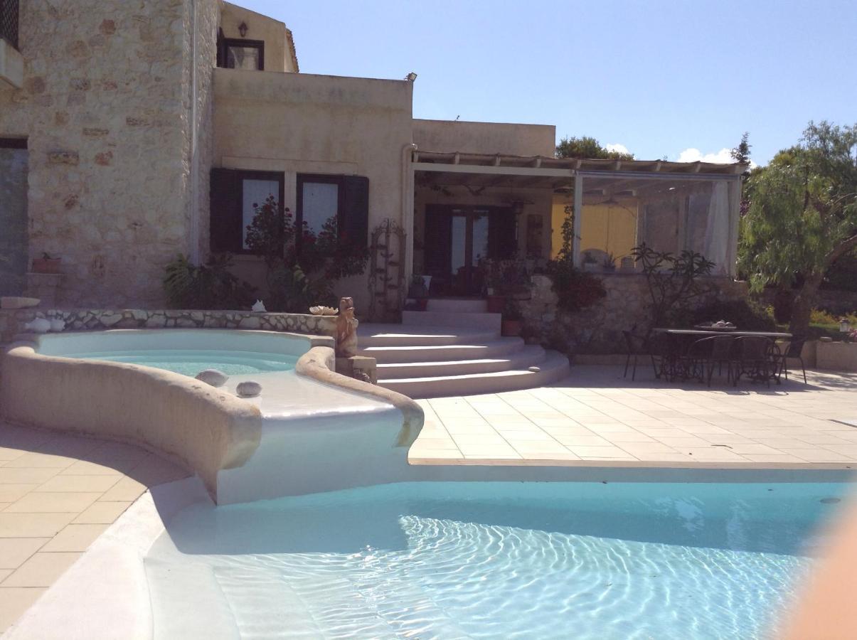 Olive House Traditional Villa With Pool シティア エクステリア 写真